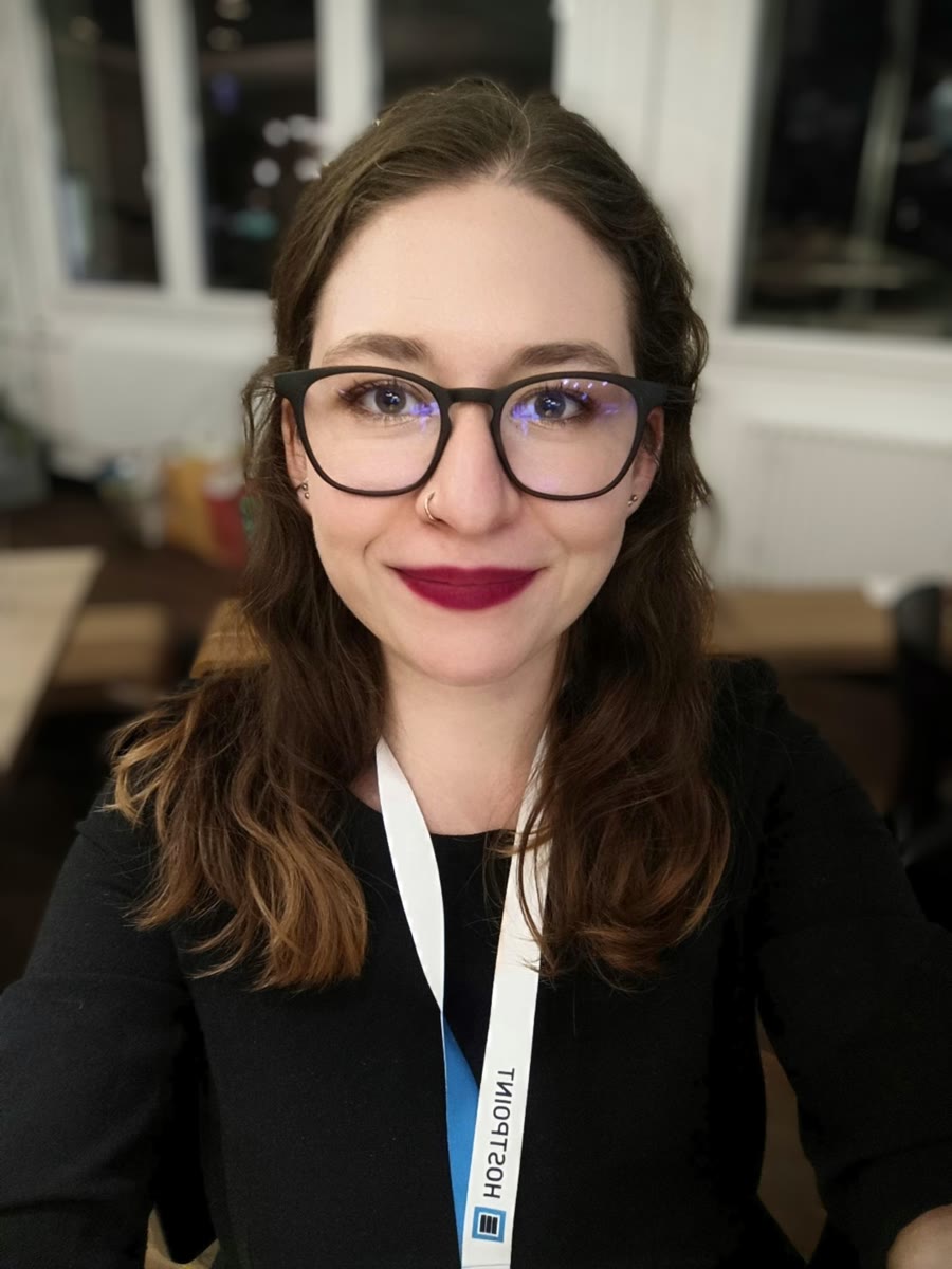 Jenifer Ciuciu-Kiss at a technology conference